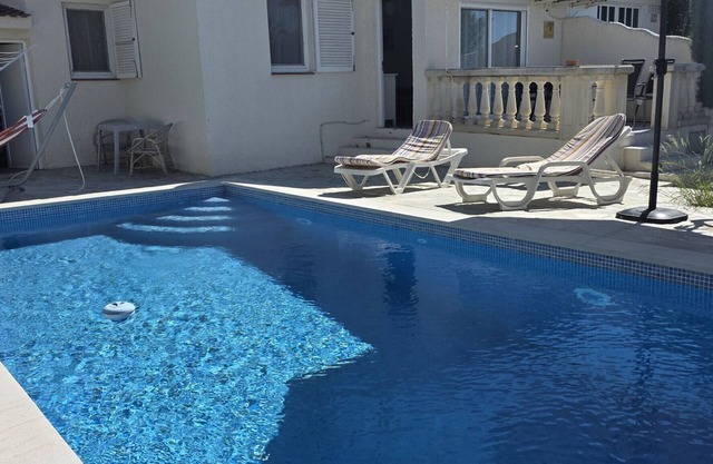 "Olivera"@MARISOL: 340m a la playa, piscina privada, A/C, WiFi, playa para perros.