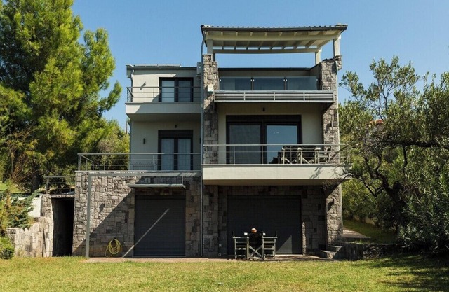 # Olivia Estate Villa with Private Swimming Pool