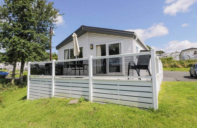 OLIVIA'S HAVEN, pet friendly, with a garden in Wemyss Bay