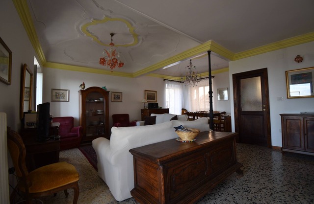 Olli Palace - medieval building