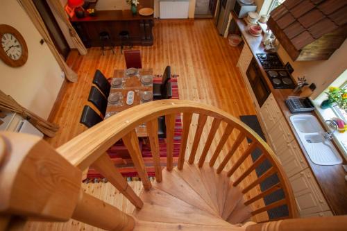 Olli's Summer House - Natural Pool & Jacuzzi optional