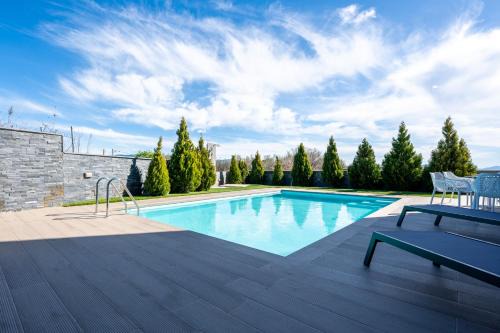 Olynthus Luxury Rooms & Suites
