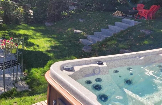 Om chalet 1 avec spa face au fleuve