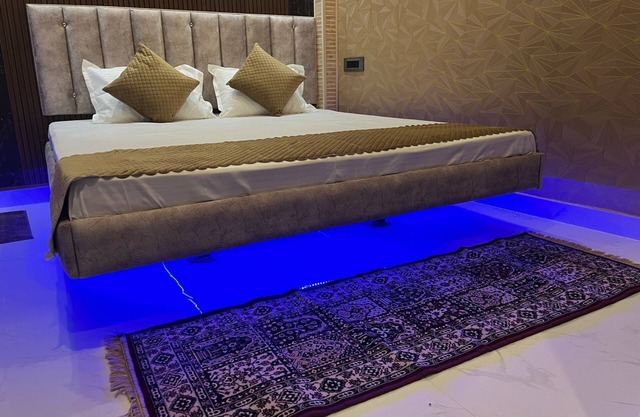 Om Nilay Paying Guest House By GRB