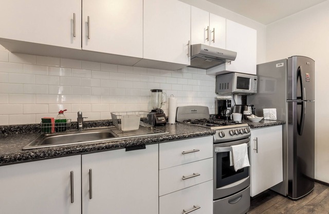 OM686 Urban Lofts Short-Long Stays