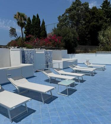 Omare Apartments