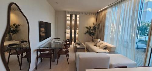 Omega Pent House