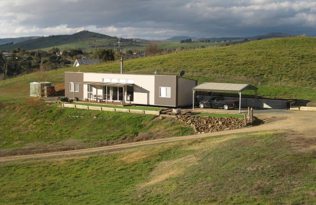 Omeo Mountain Views. Peace and Tranquillity