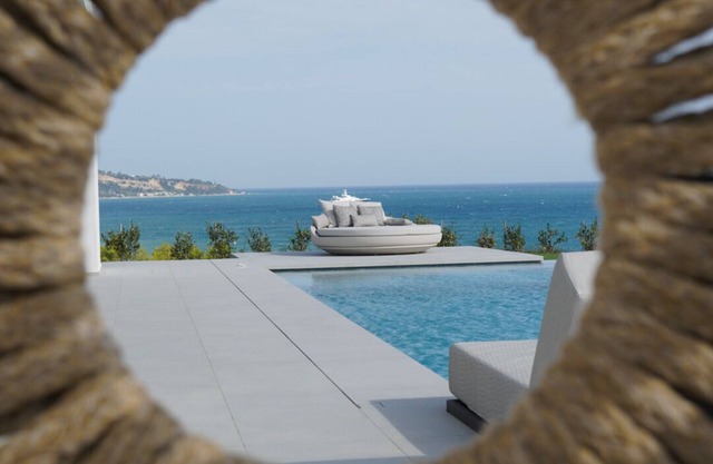Omnia Villa