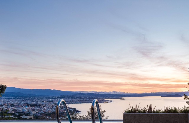 Omnia Villa II - Heated Pool Dazzling Seaview