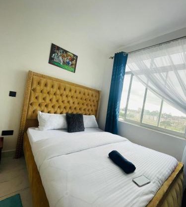 Omuts one bed airbnb with swimmingpool