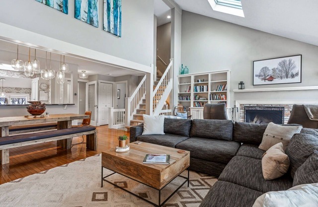 On Golf Course, Cozy Condo, Views! | Greensway 1B