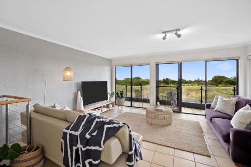 On The Esplanade - Ocean Front Apartment