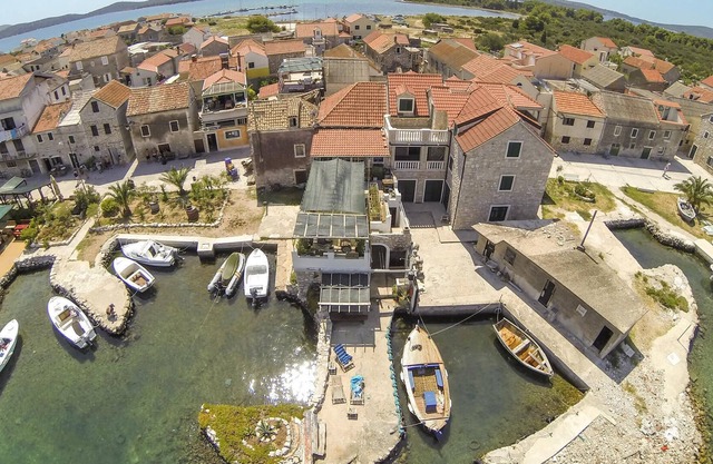 Alojamiento de 1 habitaciones en Krapanj
