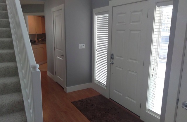On the Lynden Airport, Open Floor Plan. Easy 1 mile walk to Downtown.