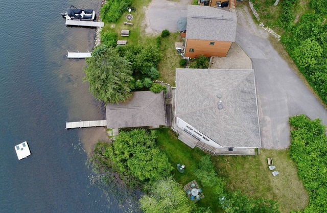 On the Minocqua Chain! Pet Friendly! 5 Bedroom! August Dates Open!