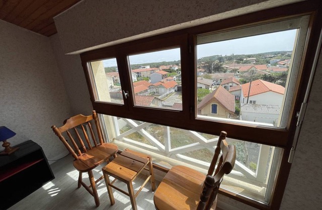 On the seafront, 1-star apartment for 6 people in Mimizan plage Nord