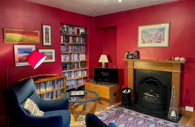 One bed cosy Highland cottage near Beauly