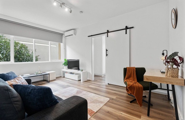 Sunny Days Getaway in the Heart of East St Kilda
