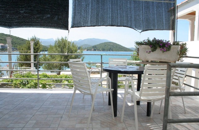 Apartamento de una habitación en la playa Luka Dubrava, Peljesac (A-284-c)