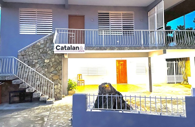 One bedroom apartment w/ WiFi, a/c, washer & full equiped kitchen