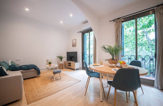One Bedroom Apartment in Eixample Esquerra - You Stylish