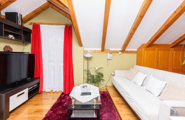 Apartamento de una habitación con terraza y vista al mar Sibenik (A-24358-a)