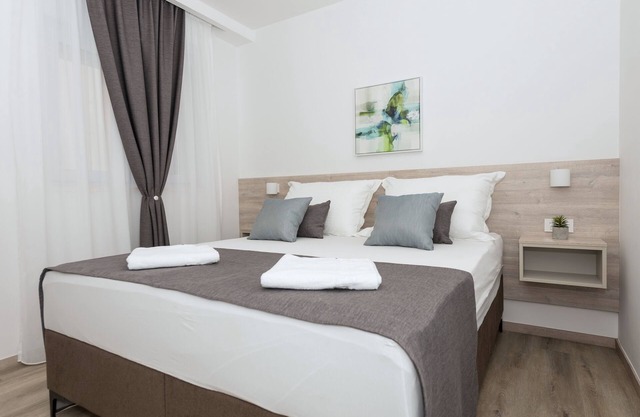 Apartamento de una habitación con una terraza Makarska (A-19134-e)