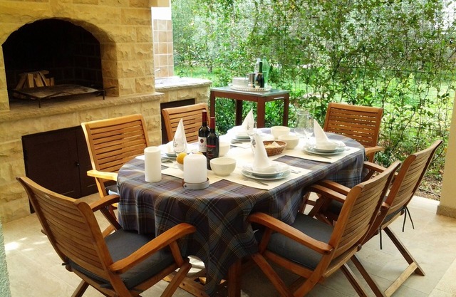 Apartamento de una habitación en la playa Verunic, Dugi otok (A-8103-d)