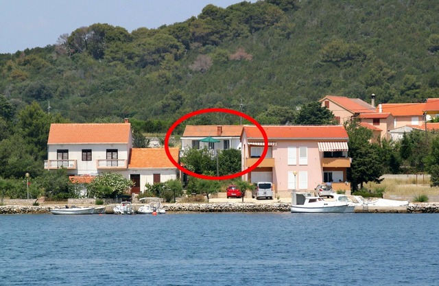 Apartamento de una habitación con una terraza Verunic, Dugi otok (A-8104-b)