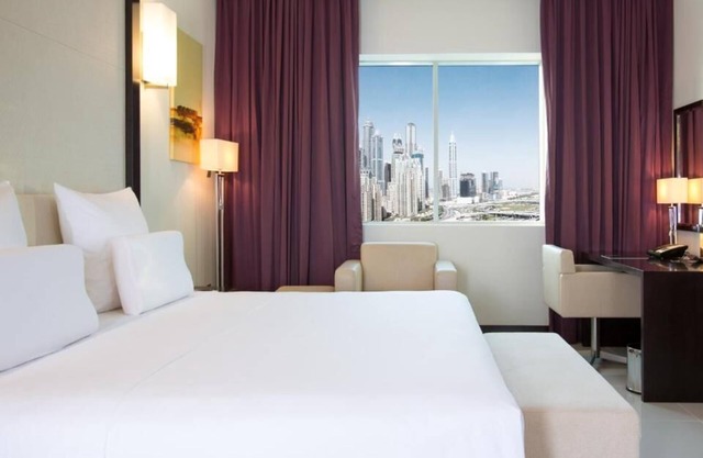 One Bedroom Apartment In Jlt Cluster T Near Al Seef Tower 3 By Luxury Bookings