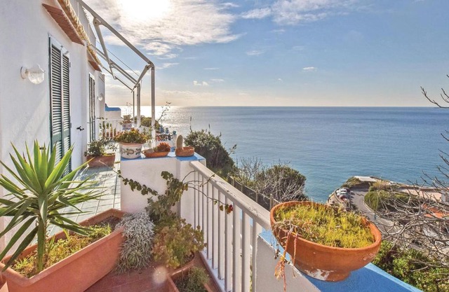 One-Bedroom Apartment In Santangelo Dischia