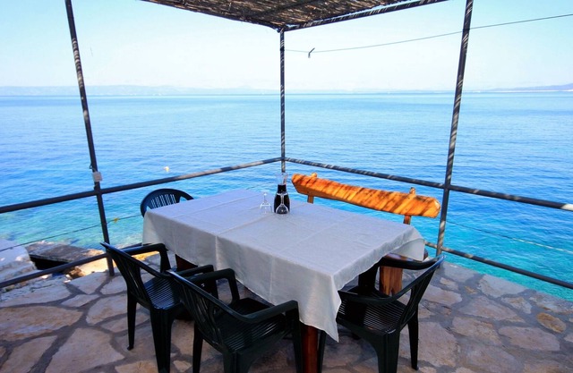 One bedroom apartment en la playa Bahía Danca - Babina, Korcula (A-9322-a)