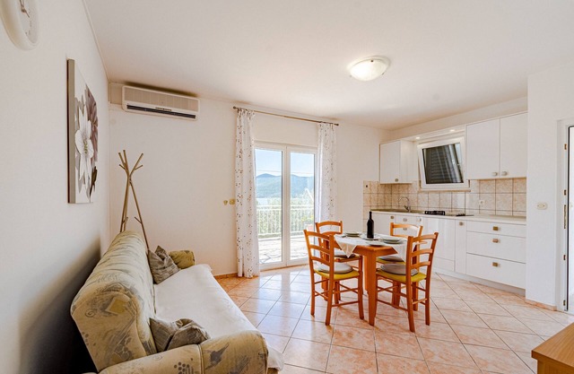 Apartamento de una habitación en la playa Viganj, Peljesac (A-19603-a)