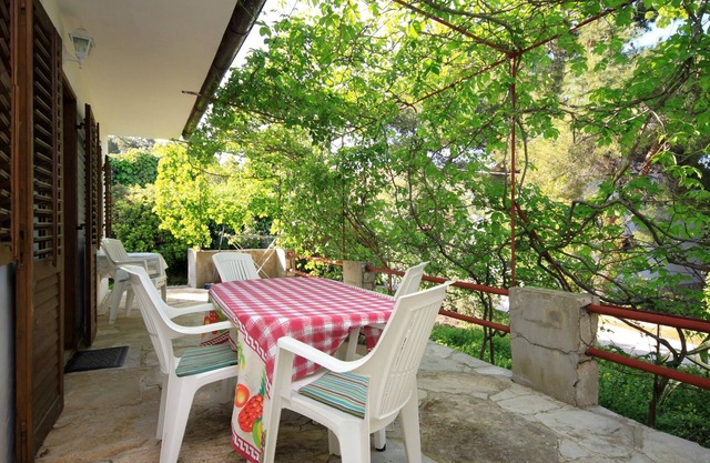 Apartamento de una habitación en la playa Mudri Dolac, Hvar (A-118-b)