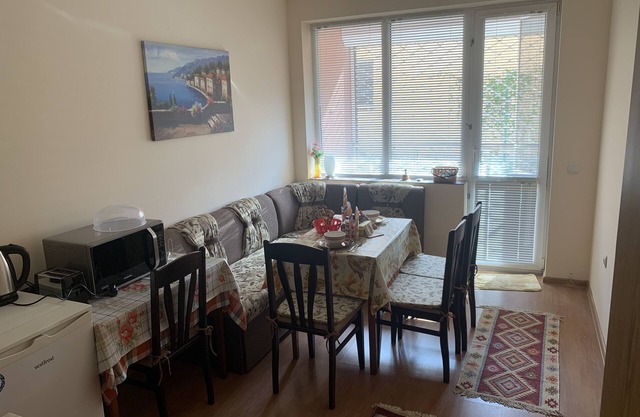 One bedroom apartment near downtown
