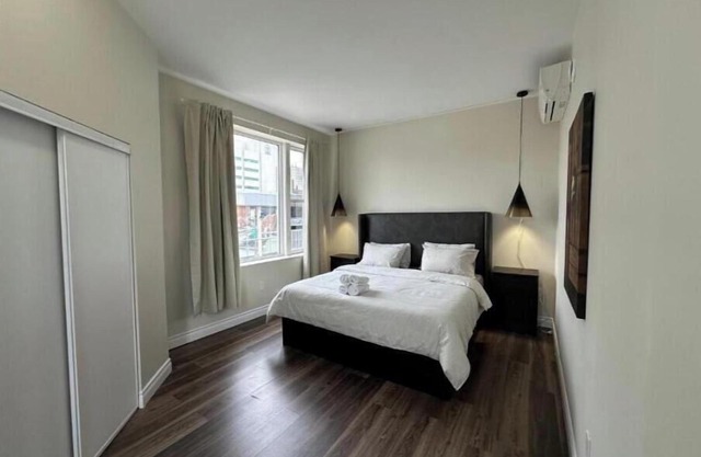 One-Bedroom Apartment with City View