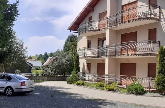 Apartamento de una habitación con un balcon Fuzine, Gorski kotar (A-19537-a)