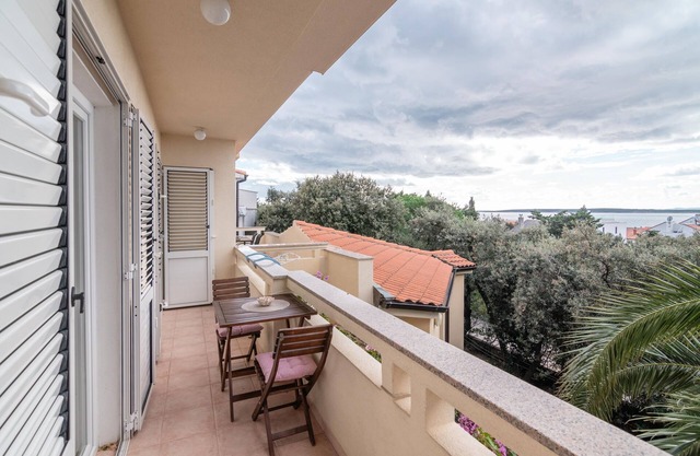 Apartamento de una habitación con balcón y vista al mar Mandre, Pag (A-18748-b)