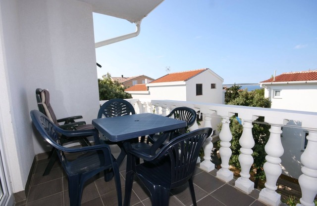 Apartamento de una habitación con terraza y vista al mar Mandre, Pag (A-6405-b)