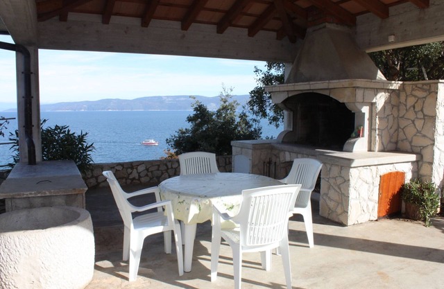Apartamento de una habitación con terraza y vista al mar Duga Luka (Prtlog), Labin (A-2367-c)