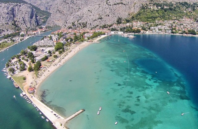 One bedroom apartment with terrace and sea view Omis (A-18919-b)