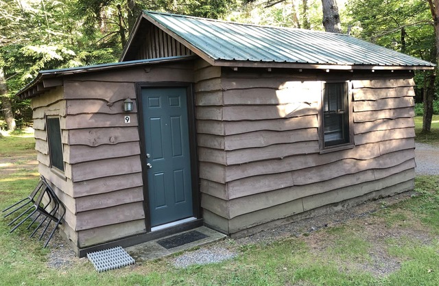 Cabaña de un dormitorio - Propiedad / operación familiar desde 1923