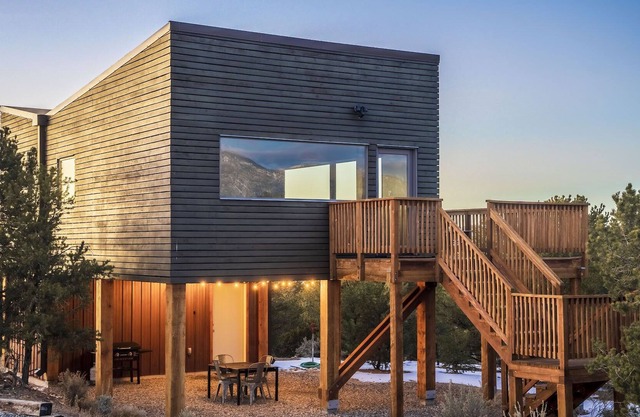 One Bedroom Elevated Home with 360 Degree Mountain Views