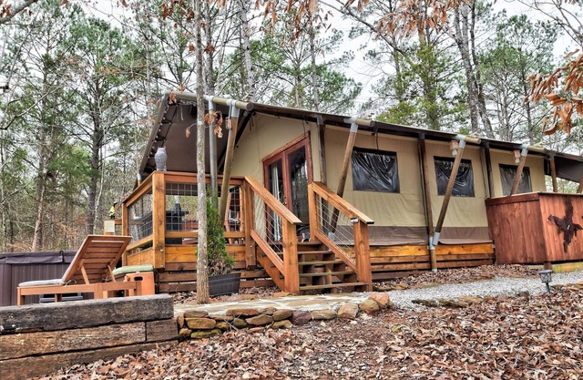 One Bedroom Glamp, Deck, Patio, Hot Tub at The Destination Resort