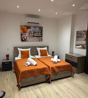 One Bedroom in New Apt Mellieha- Orange Room 1