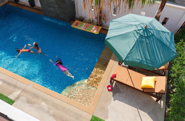 Suite de un dormitorio con servicio de piscina en el área de Naiharn