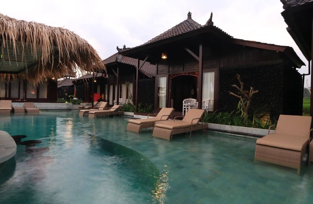 Villa de un dormitorio con vista a la piscina