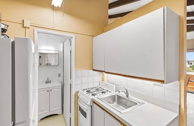 One Blue Caribbean View 1 Bedroom Condo by RedAwning