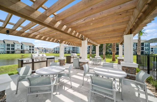 One Key - Luxury Apt Heart of Daytona Beach